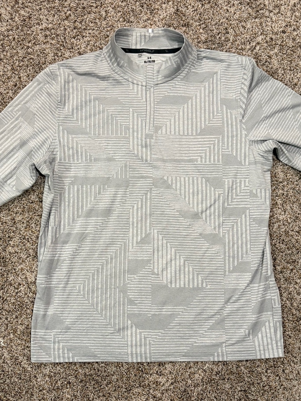 Under Armour Men’s Gray Geometric Quarter-Zip Long Sleeve Shirt